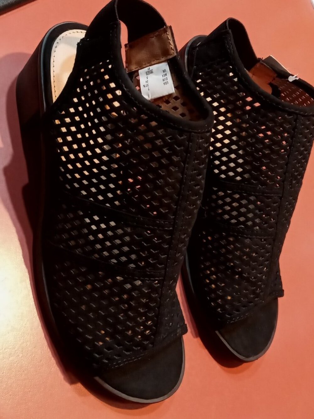 ROUTE 66 Vida Perforated Slingback Bootie Sandals Open Toe Heel Gladiator NWT!